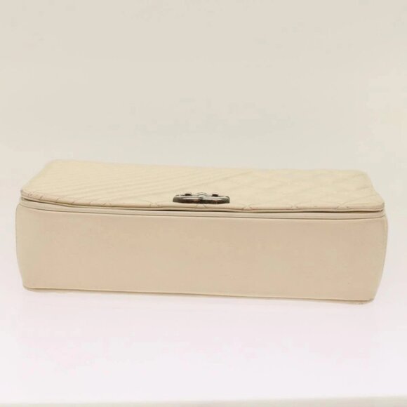 CHANEL Chevron x Matelasse Chain Shoulder Bag Lamb Skin White CC Auth 48469AV - Picture 5 of 16